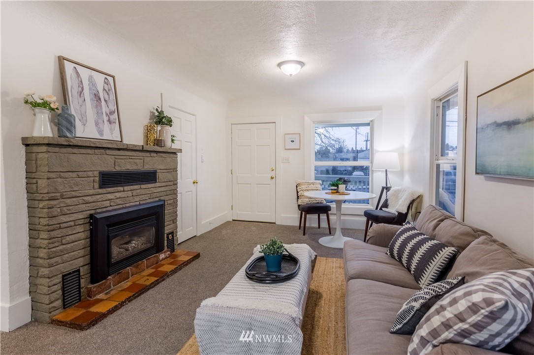 10035 17th Avenue Southwest Seattle, WA 98146 - Photo 6 of 25