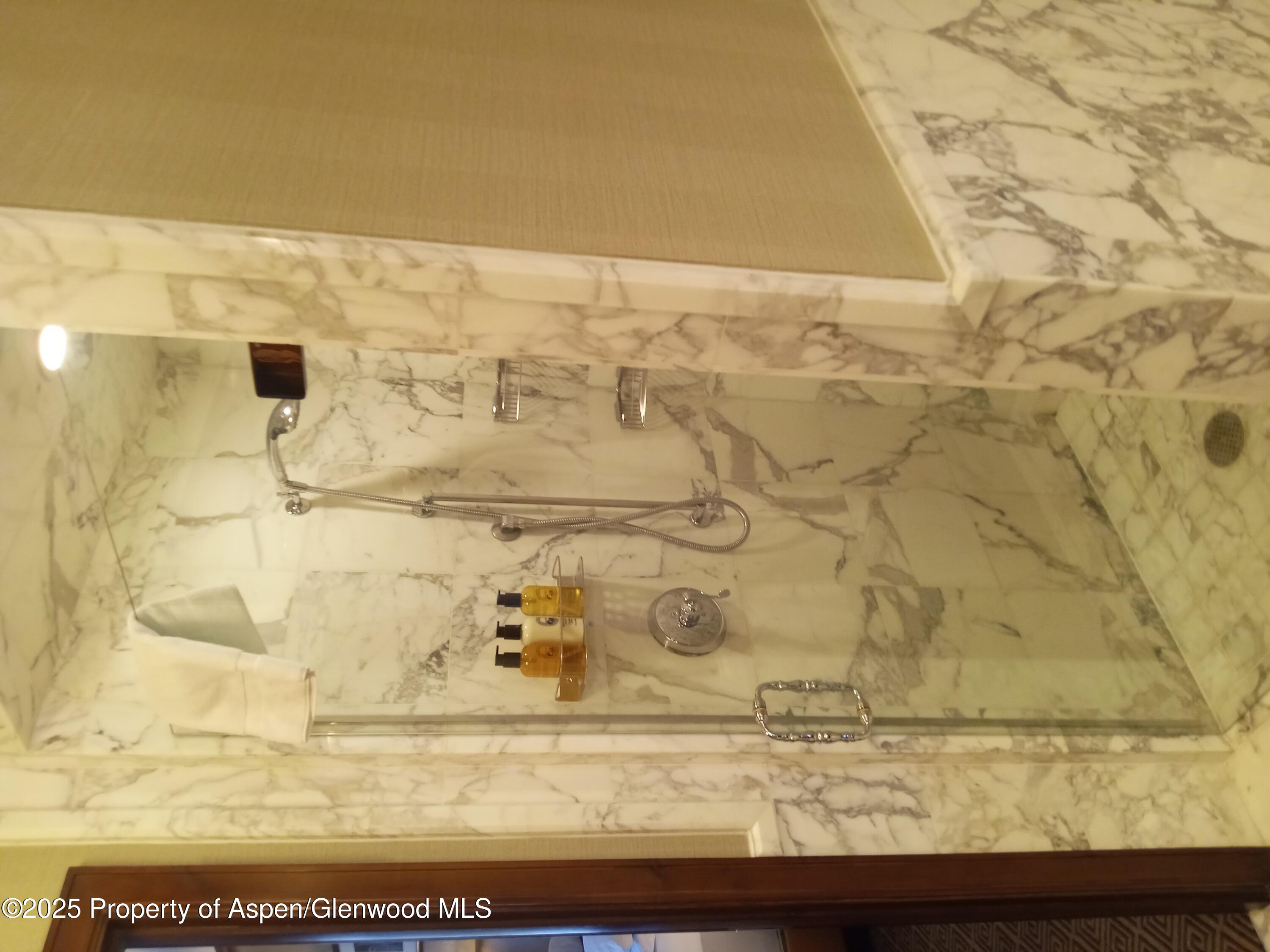 197 Prospector Road, Unit 2312 FIXED WEEKS 1 34 35 Aspen, CO 81611 - Photo 36 of 38