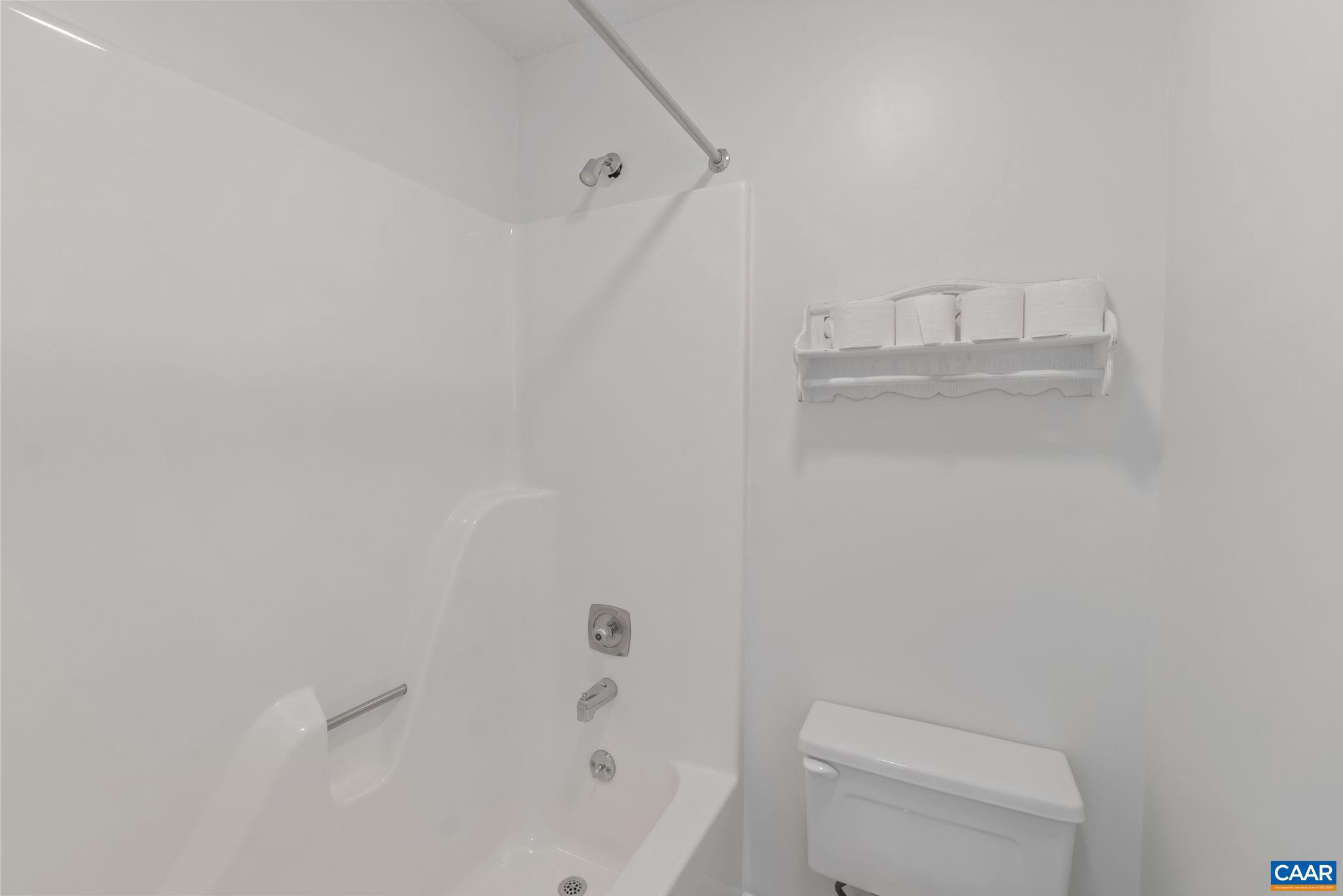 2212 Tanners Ridge Roseland, VA 22967 - Photo 16 of 32