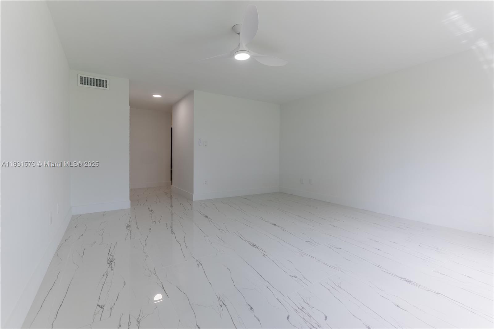 8435 Casa Del Lago, Unit 22C Boca Raton, FL 33433 - Photo 25 of 55 a view of room