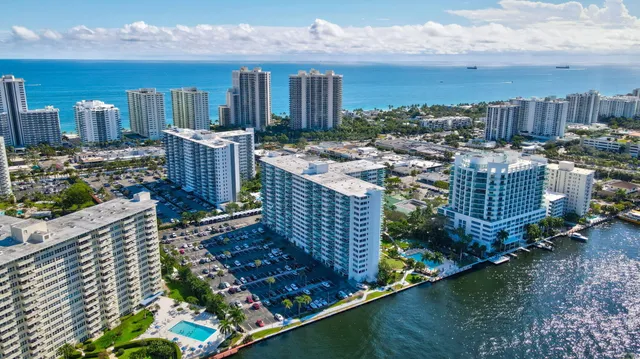 $204,000 | 3333 Northeast 34th Street, Unit 314, Fort Lauderdale, FL 33308