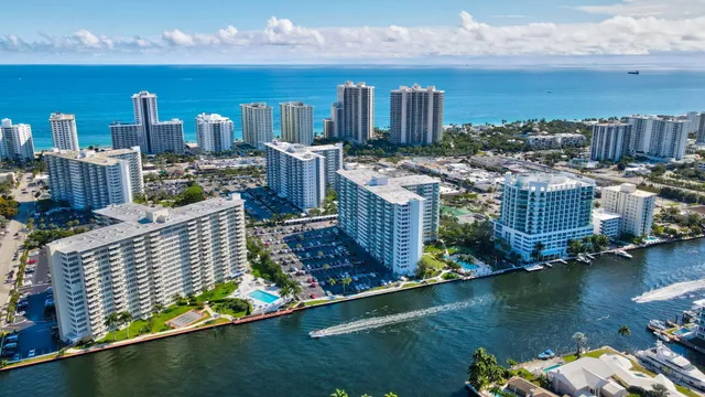 $204,000 | 3333 Northeast 34th Street, Unit 314, Fort Lauderdale, FL 33308