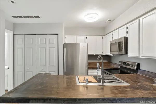 $288,000 | 832 South Vance Street, Unit F, Lakewood, CO 80226