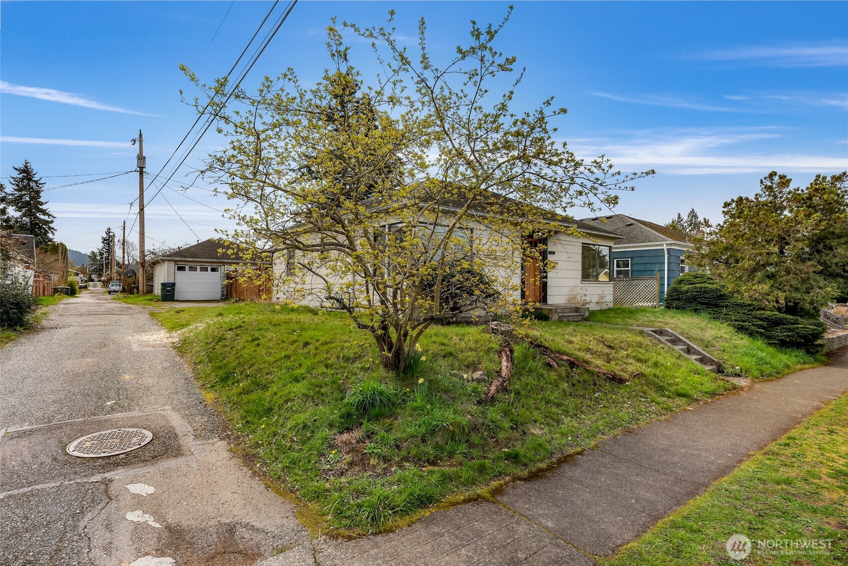 809 West Connecticut Street Bellingham, WA 98225 - Photo 2 of 30