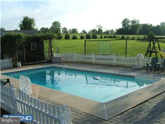 108 Keen Road Spring City, PA 19475 - Photo 3 of 10
