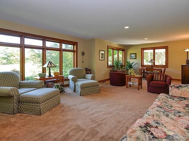 3010 County Farm Road Howell, MI 48843 - Photo 10 of 50 Sitting room