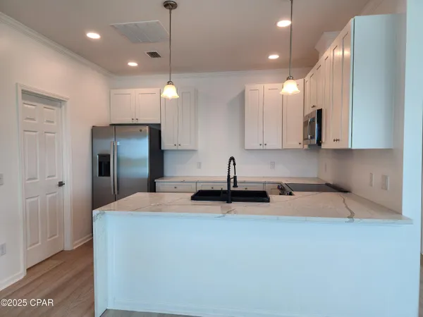 $2,400 | 300 Penny Court, Panama City, FL 32401