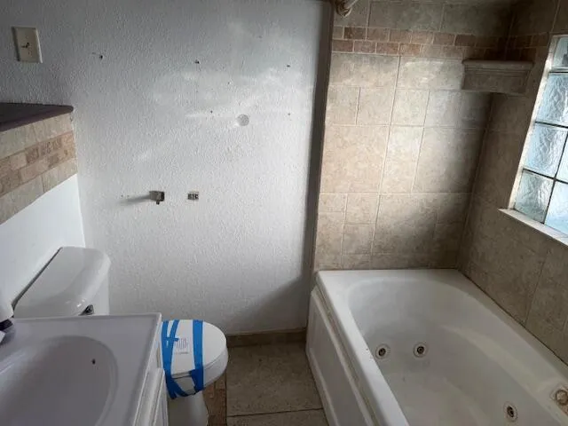 $160,000 | 1602 76th Street, Kenosha, WI 53143