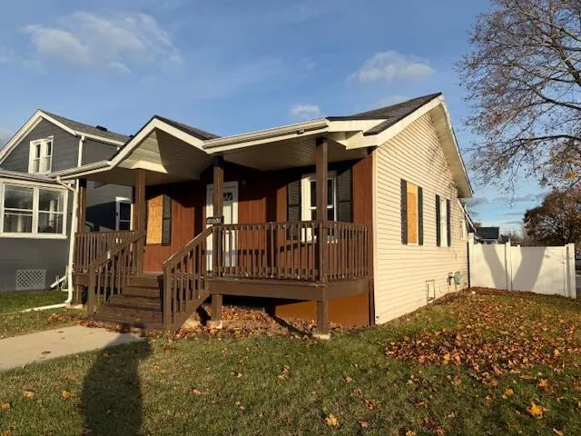 $160,000 | 1602 76th Street, Kenosha, WI 53143