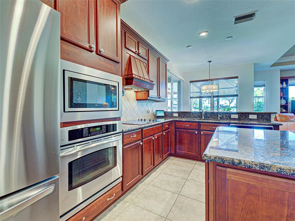 12082 Granite Woods Loop Venice, FL 34292 - Photo 14 of 87