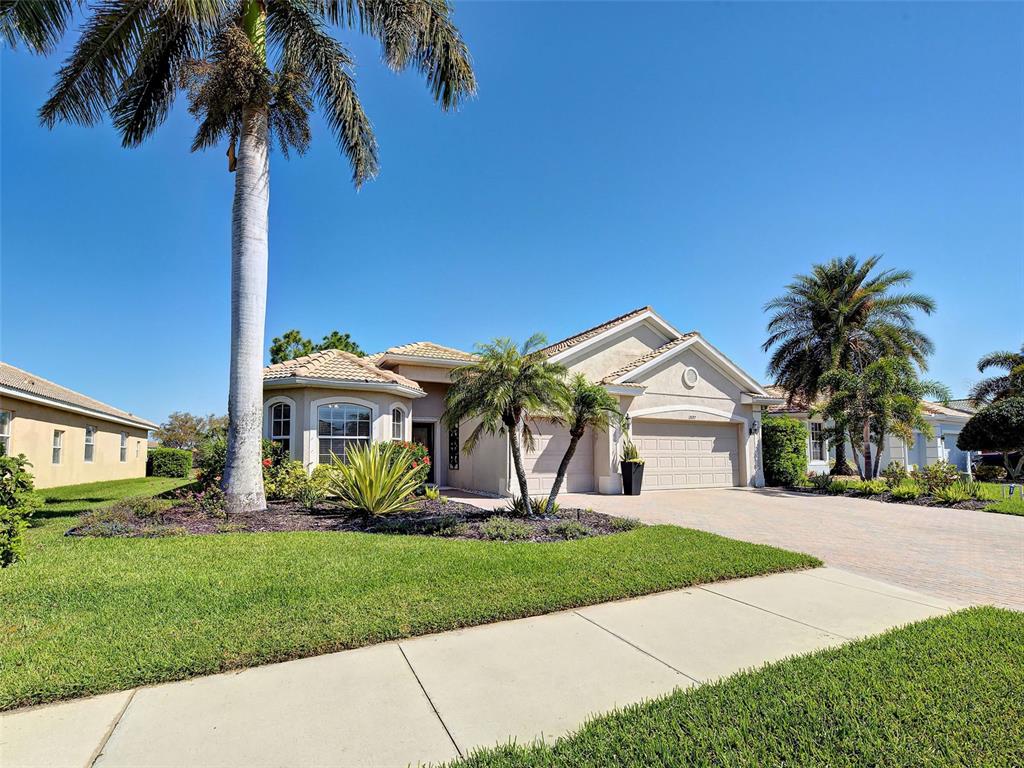 12082 Granite Woods Loop Venice, FL 34292 - Photo 3 of 87