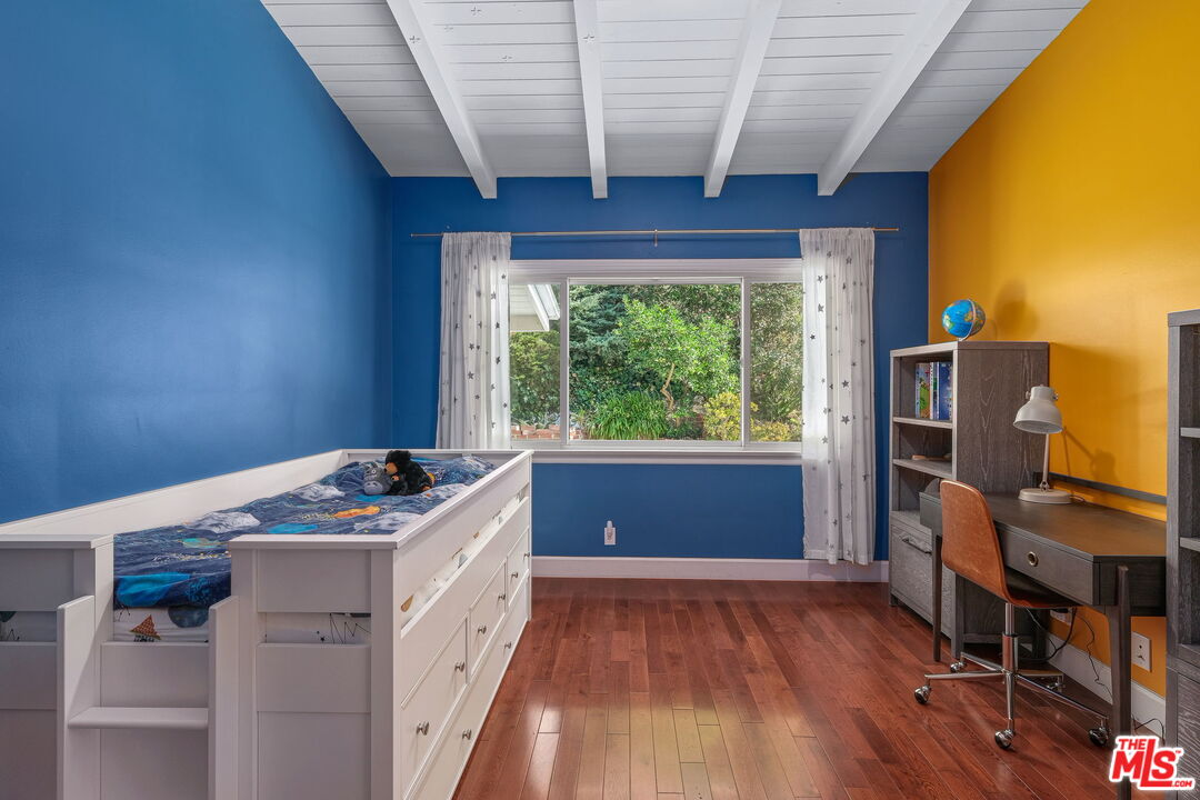 2066 Roscomare Road Los Angeles, CA 90077 - Photo 14 of 20