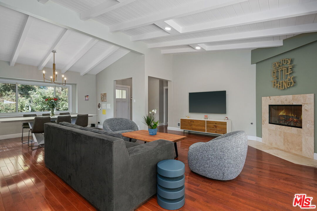 2066 Roscomare Road Los Angeles, CA 90077 - Photo 3 of 20