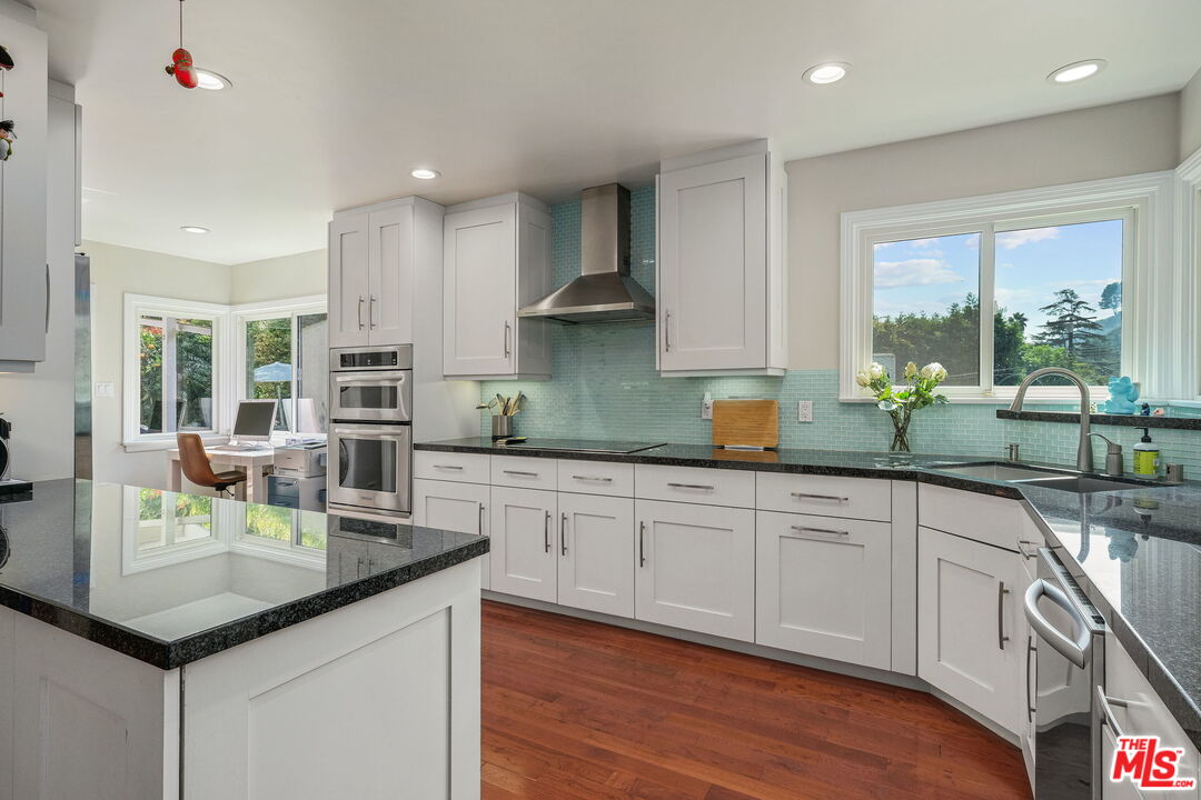 2066 Roscomare Road Los Angeles, CA 90077 - Photo 5 of 20
