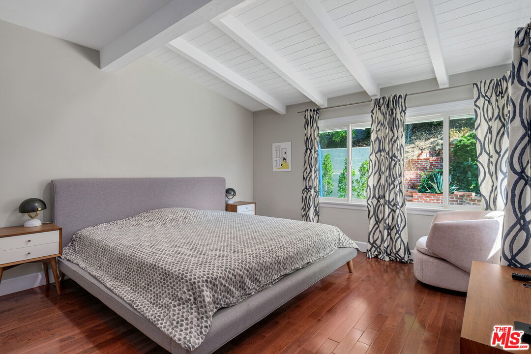 2066 Roscomare Road Los Angeles, CA 90077 - Photo 9 of 20