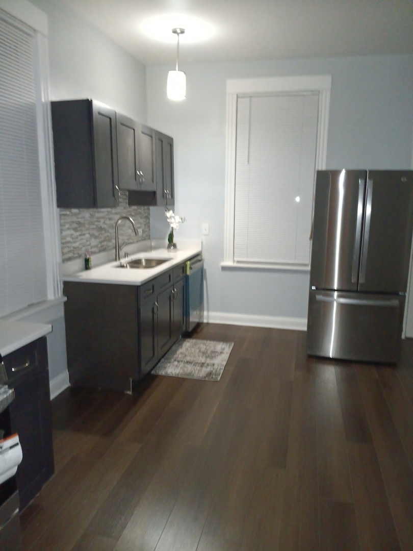 6834 South Carpenter Street Chicago, IL 60621 - Photo 6 of 18 Gallery Image 6