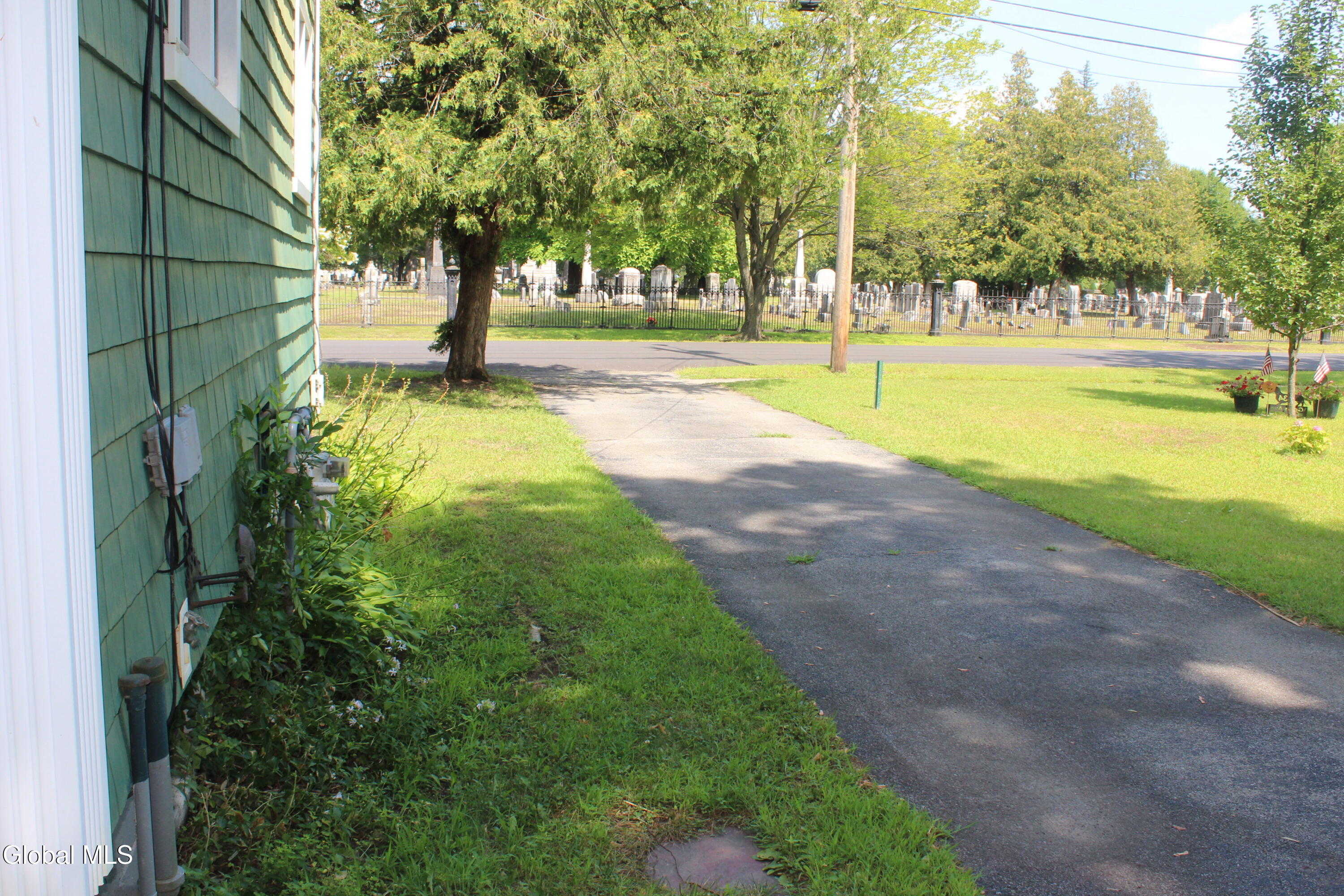 32 Gates Avenue Fort Edward, NY 12828 - Photo 5 of 24 driveway