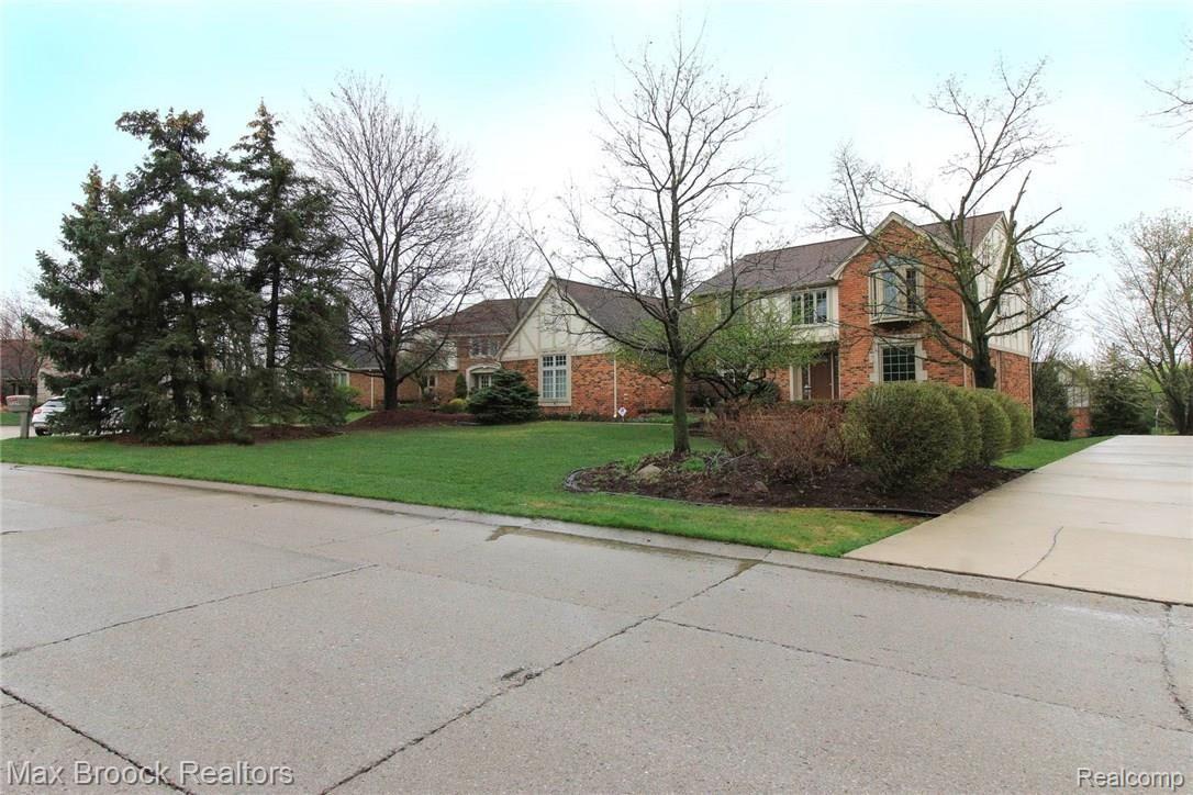 3251 Kilburn Road West Rochester, MI 48306 - Photo 7 of 53 3D435B61-FC99-4889-90B8-65CE32E19894.jpeg