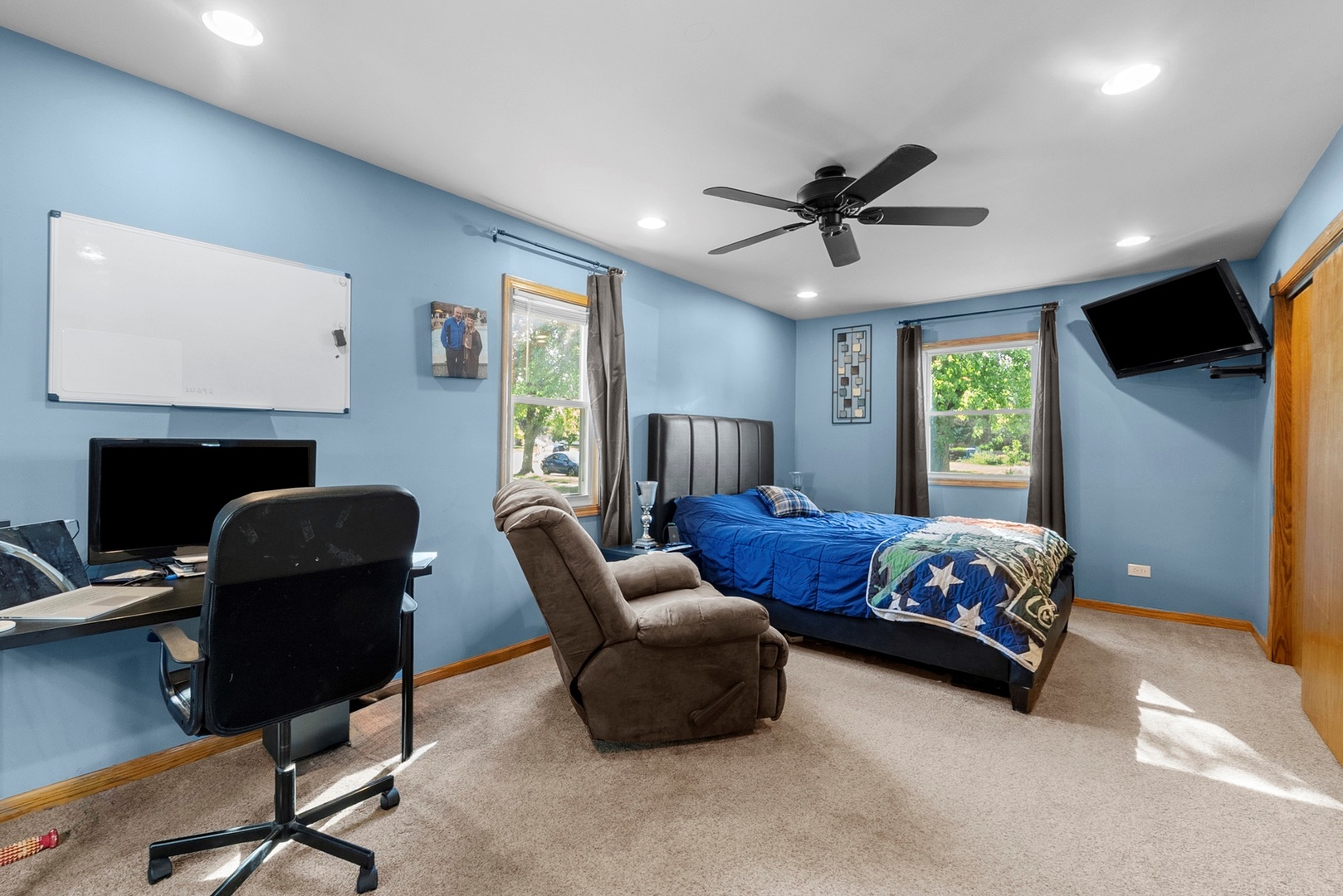 808 Stonegate Road New Lenox, IL 60451 - Photo 7 of 24 a bedroom with a bed and a window