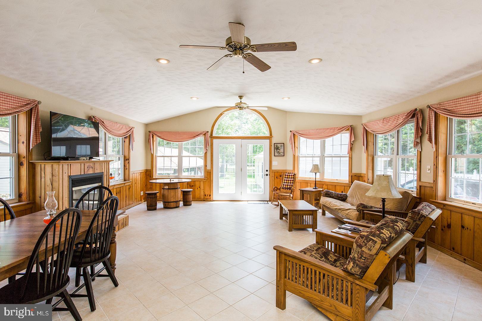 1459 Rohrerstown Road Lancaster, PA 17601 - Photo 20 of 43 Family Room Addition