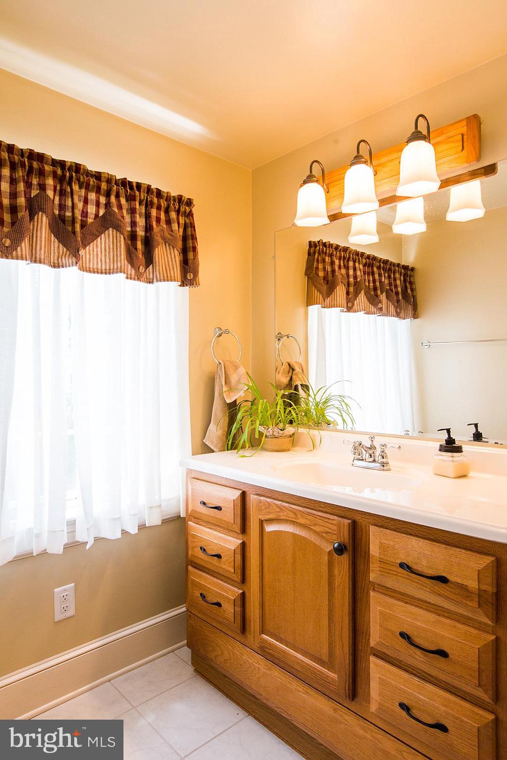 1459 Rohrerstown Road Lancaster, PA 17601 - Photo 36 of 43