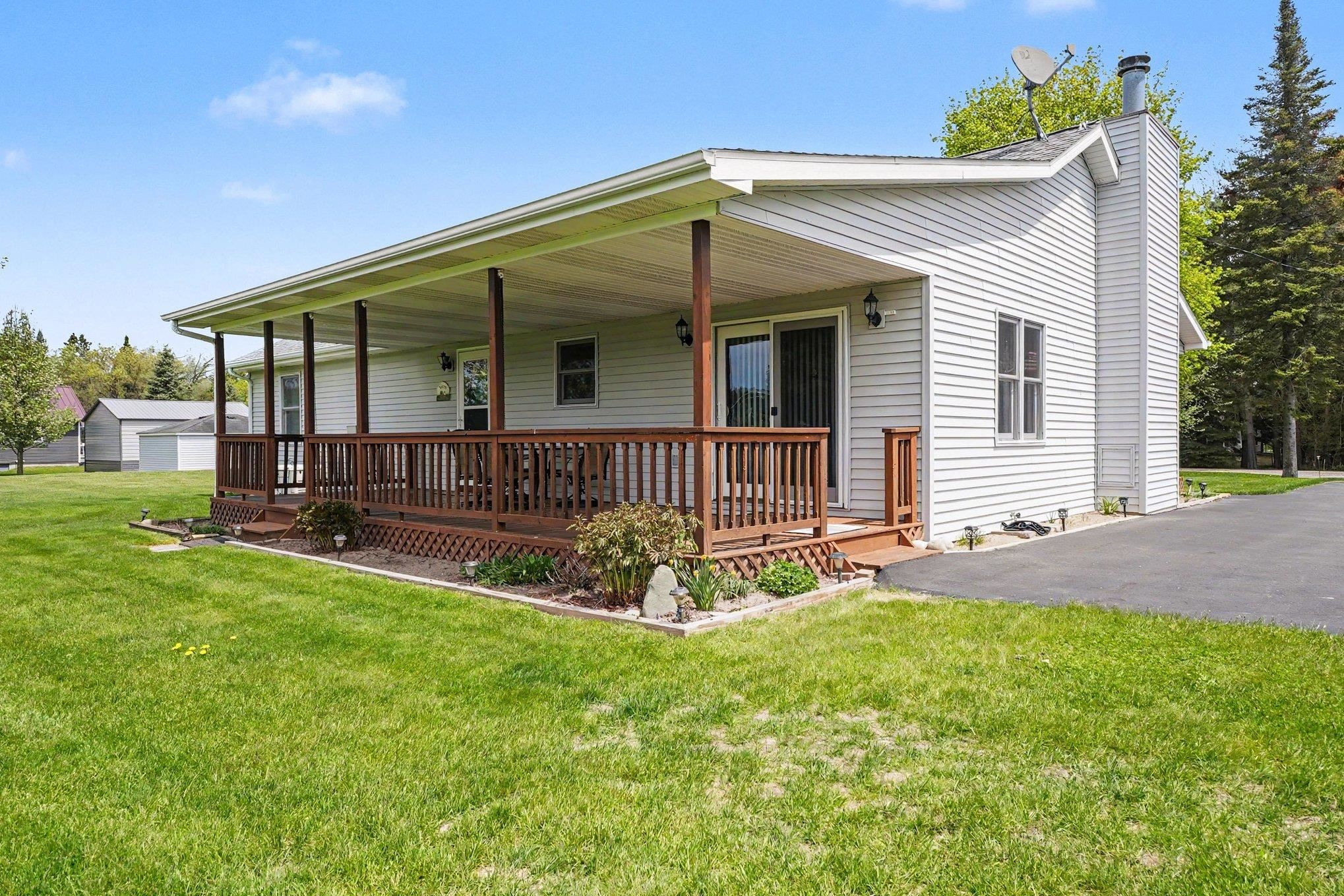 437 4th Street Lupton, MI 48635 - Photo 22 of 33
