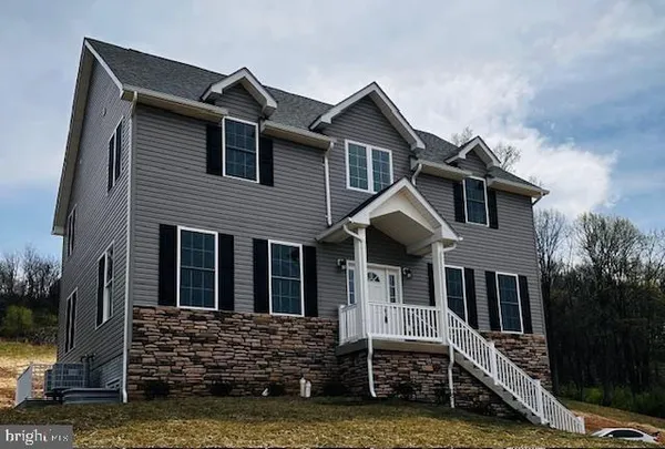 $3,100 | 1260 Elm Street, Front Royal, VA 22630
