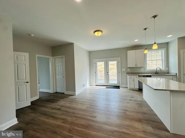 $3,100 | 1260 Elm Street, Front Royal, VA 22630
