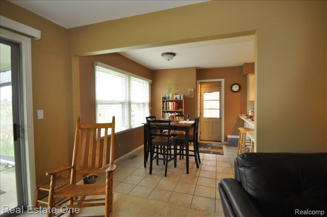 817 Fieldstone Drive Rochester, MI 48309 - Photo 7 of 12 nook