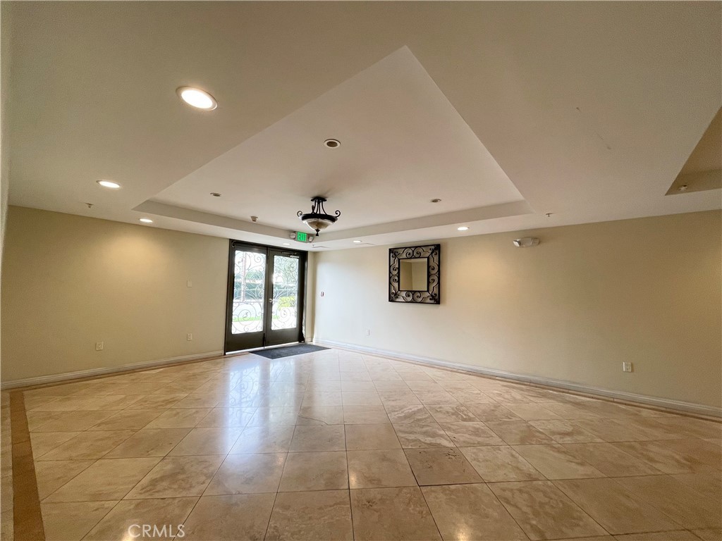 6800 Corbin Avenue Reseda, CA 91335 - Photo 3 of 37 a view of an empty room with a window