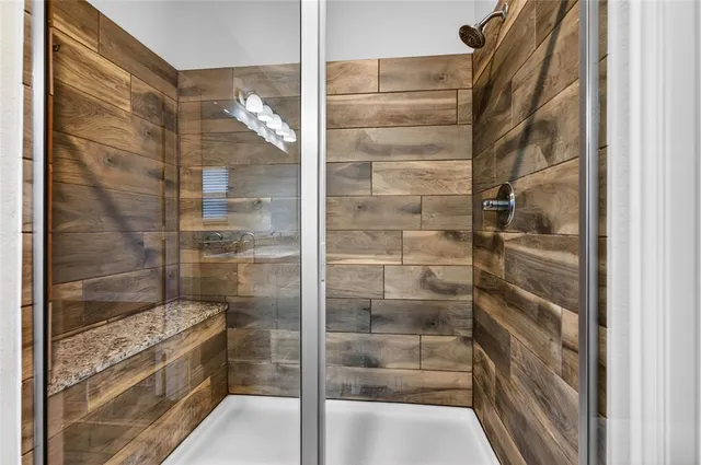 $342,500 | 627 North Preston Avenue, Van Alstyne, TX 75495