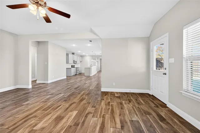 $342,500 | 627 North Preston Avenue, Van Alstyne, TX 75495