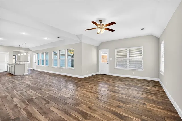 $342,500 | 627 North Preston Avenue, Van Alstyne, TX 75495