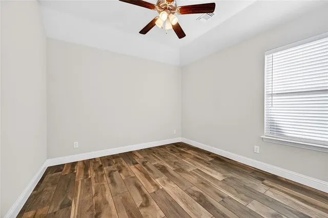 $342,500 | 627 North Preston Avenue, Van Alstyne, TX 75495