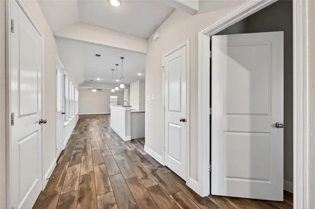 $342,500 | 627 North Preston Avenue, Van Alstyne, TX 75495