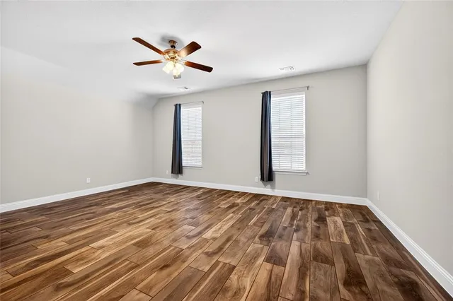 $342,500 | 627 North Preston Avenue, Van Alstyne, TX 75495