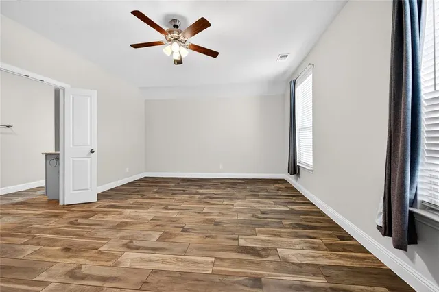 $342,500 | 627 North Preston Avenue, Van Alstyne, TX 75495