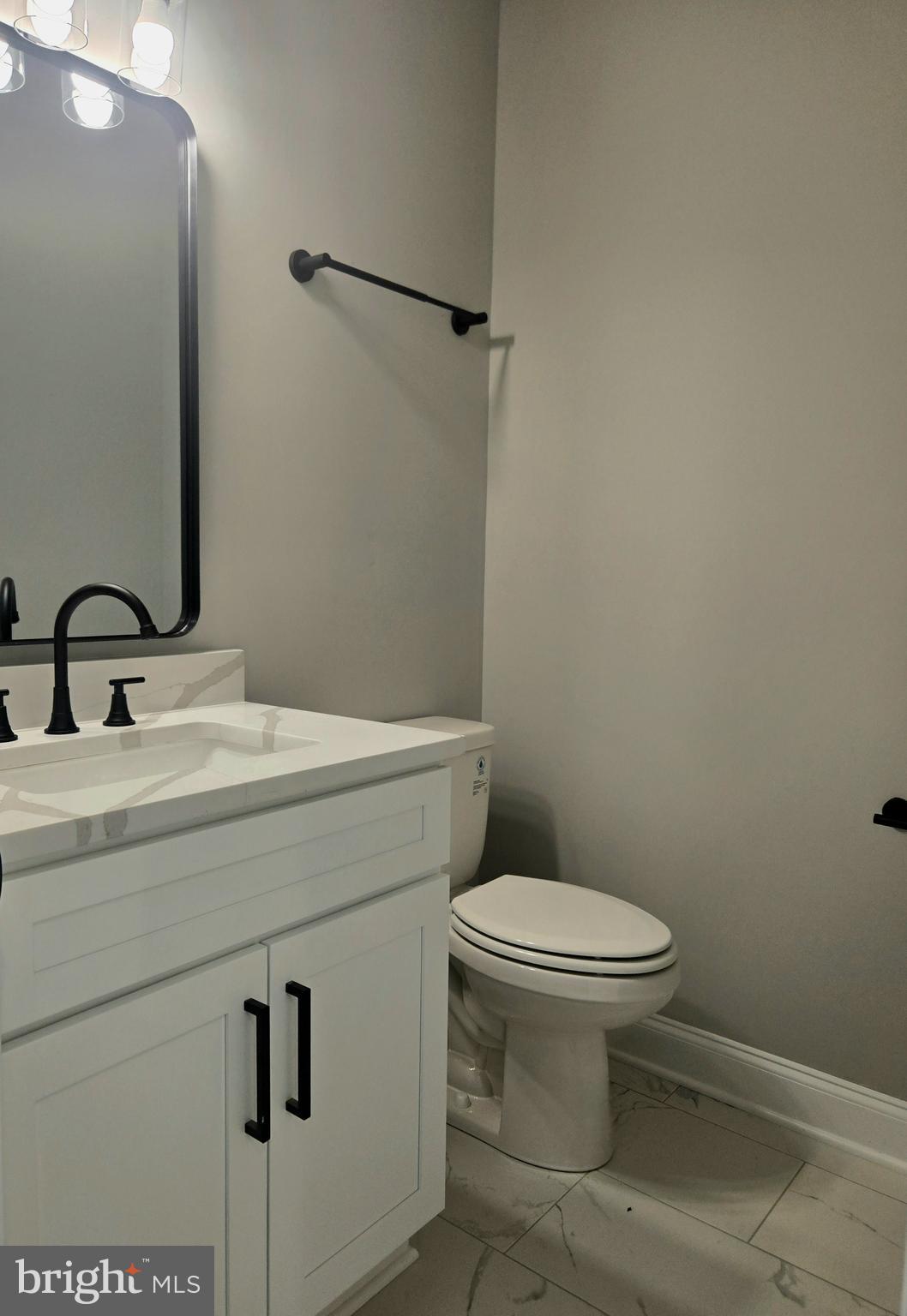 259 Arundel Road Pasadena, MD 21122 - Photo 6 of 10 Main level powder room