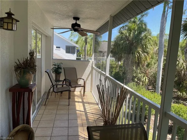 $1,800 | 1095 Partridge Circle, Unit 201, Naples, FL 34104