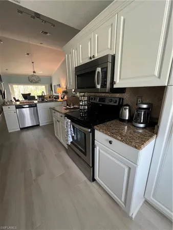 $1,800 | 1095 Partridge Circle, Unit 201, Naples, FL 34104