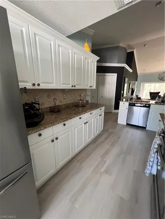 $1,800 | 1095 Partridge Circle, Unit 201, Naples, FL 34104