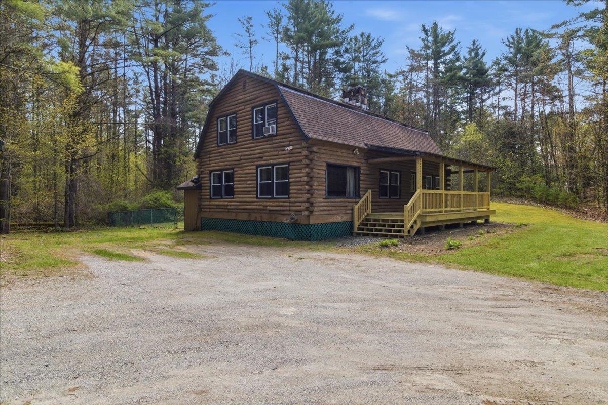 886 Hidden Valley Road Shaftsbury, VT 05262 - Photo 3 of 45