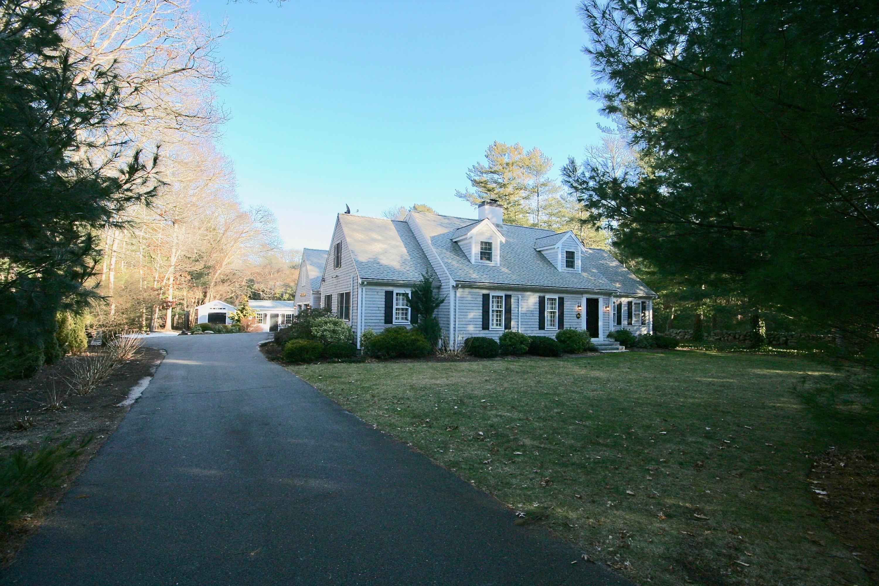29 Kettle Hole Road Falmouth, MA 02540 - Photo 1 of 32 IMG_2389 (1)