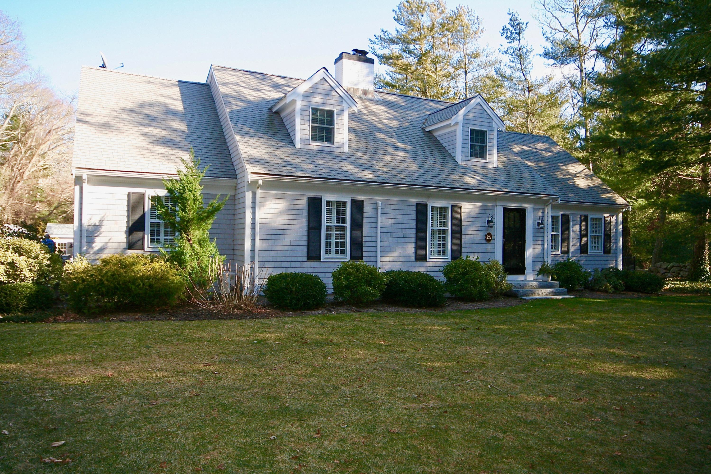 29 Kettle Hole Road Falmouth, MA 02540 - Photo 5 of 32 IMG_2251 (1)
