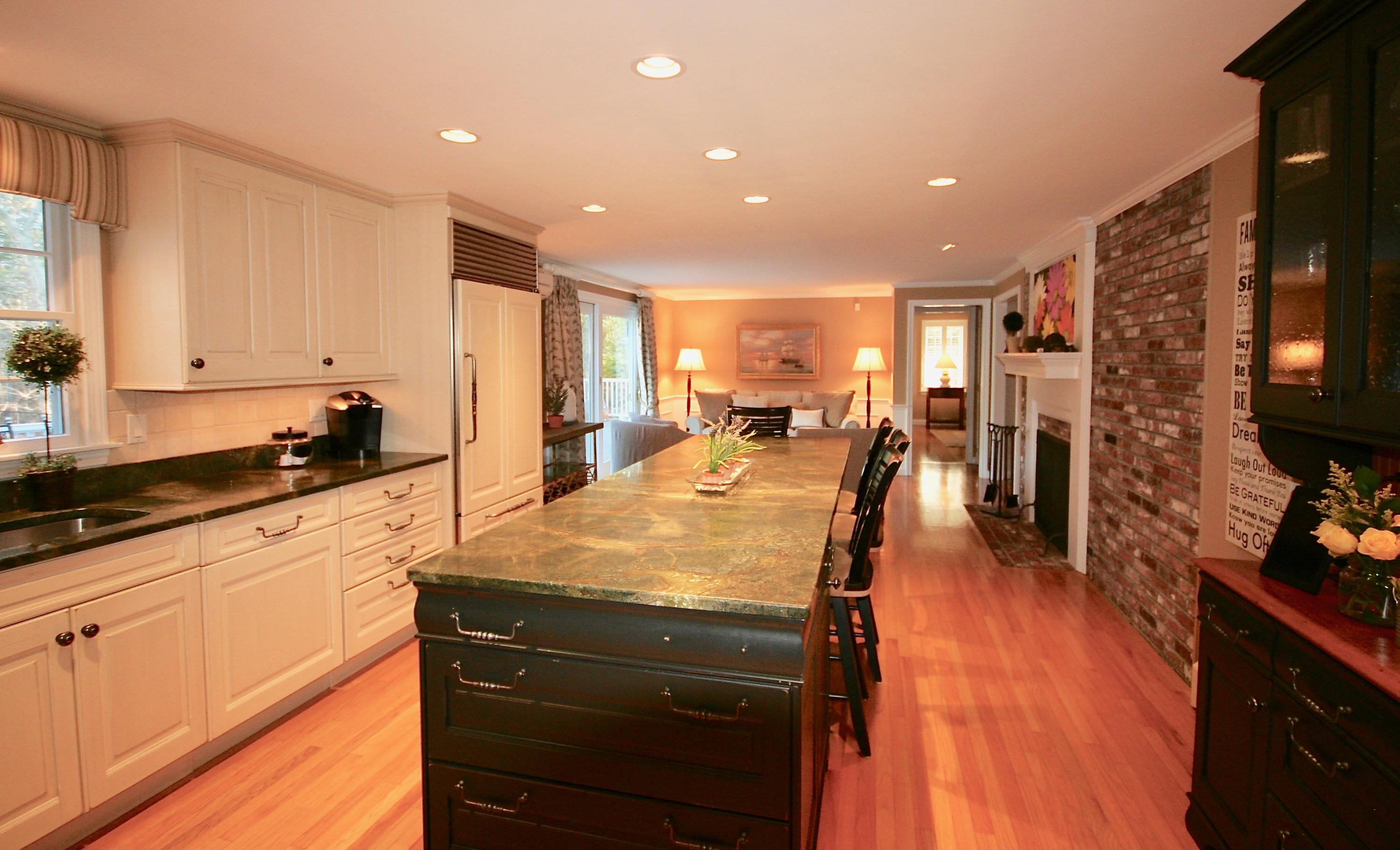 29 Kettle Hole Road Falmouth, MA 02540 - Photo 6 of 32 IMG_2360 (1)
