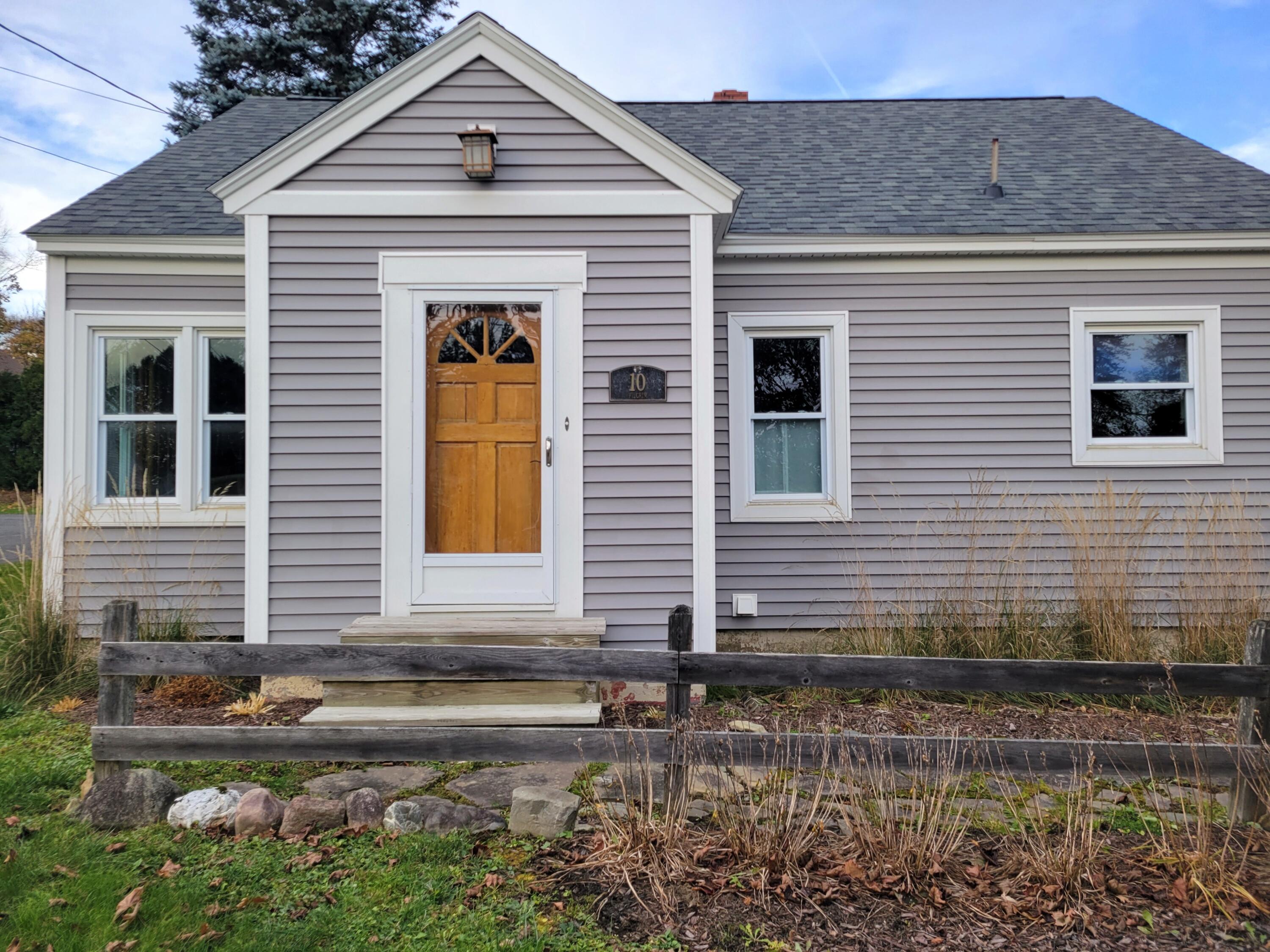 10 Pilgrim Road Caribou, ME 04736 - Photo 2 of 34 Front view