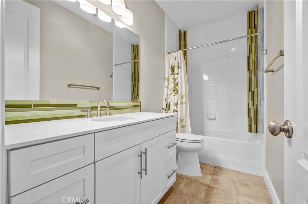 1041 Lime Tree Place Fullerton, CA 92833 - Photo 16 of 39 Hallway Bathroom