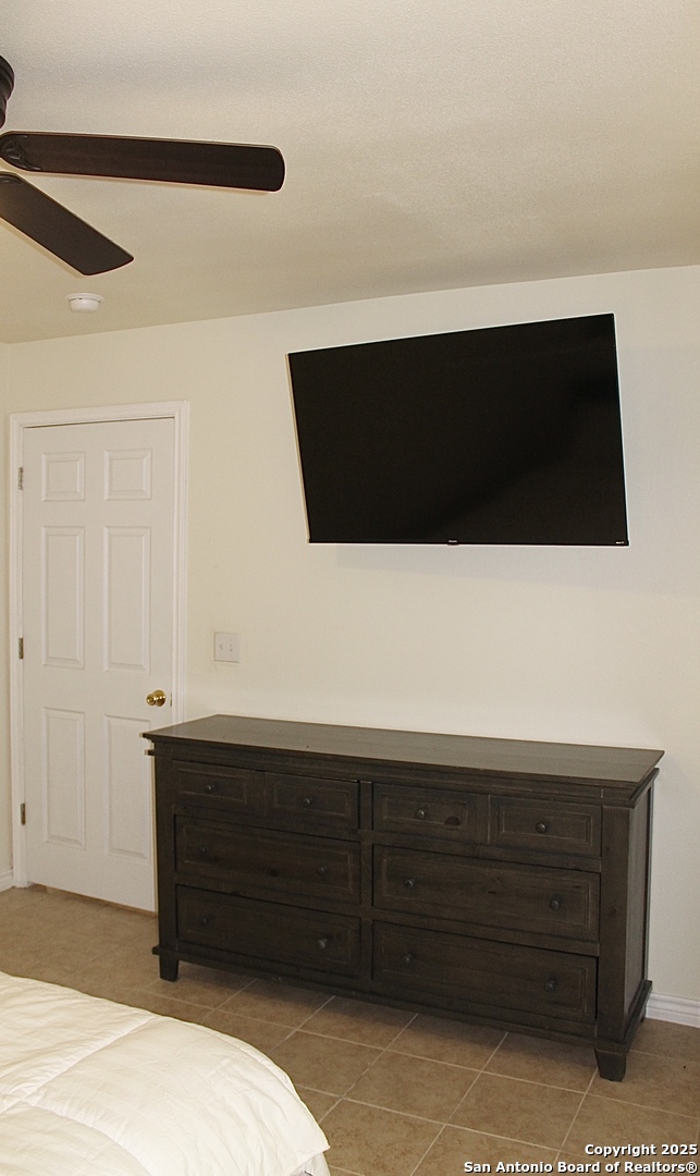 391 Riverside Drive, Unit 19 Eagle Pass, TX 78852 - Photo 8 of 13 a bathroom with a sink and a mirror