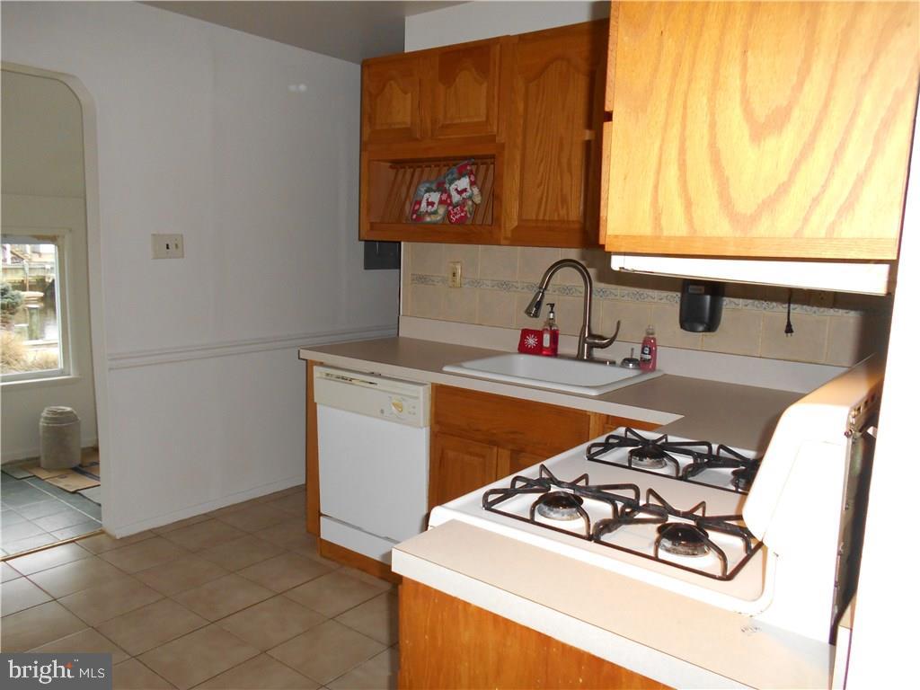 24 West Thames Road Tuckerton, NJ 08087 - Photo 12 of 24