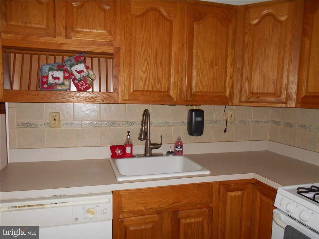 24 West Thames Road Tuckerton, NJ 08087 - Photo 14 of 24